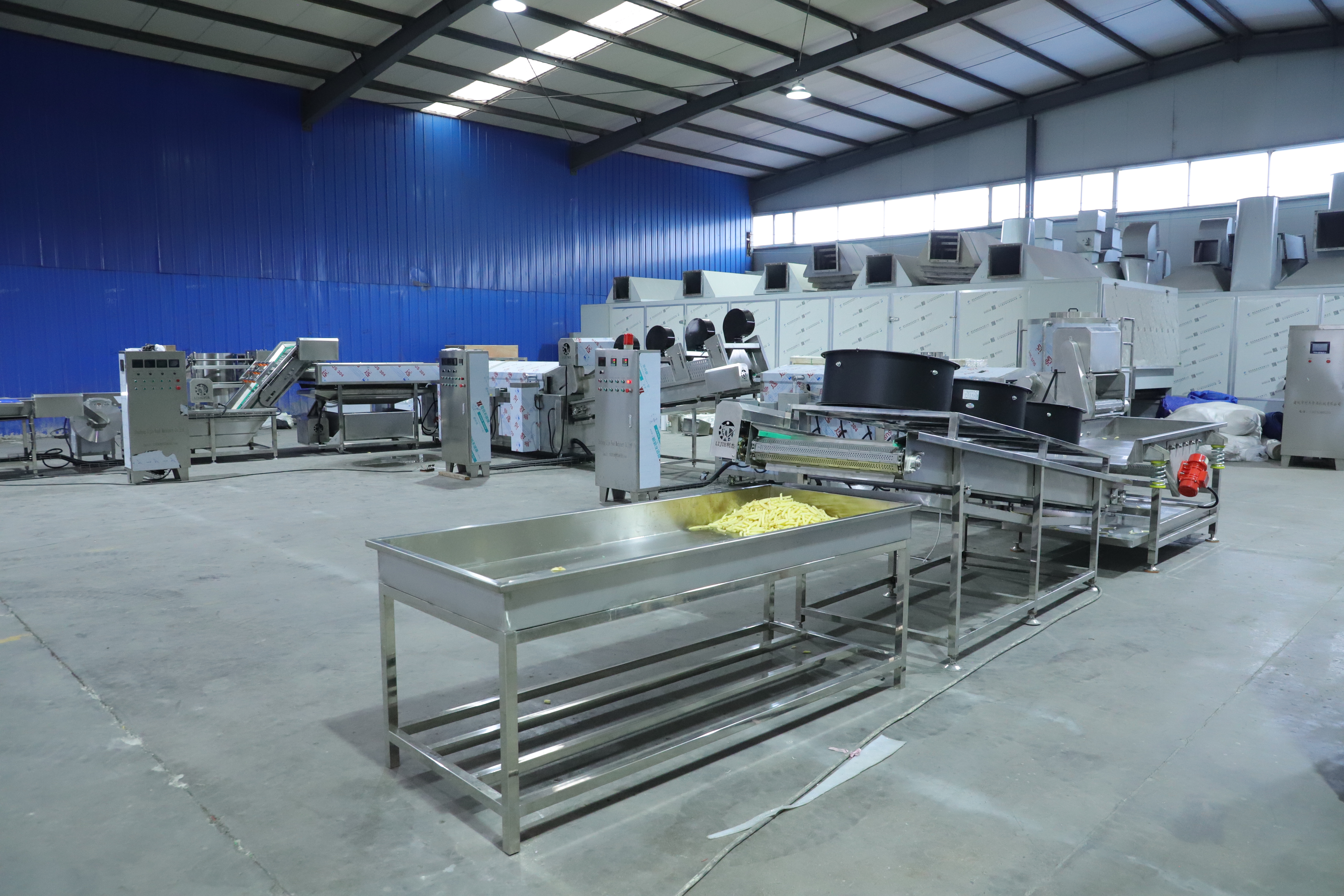 第十二个接料桌子