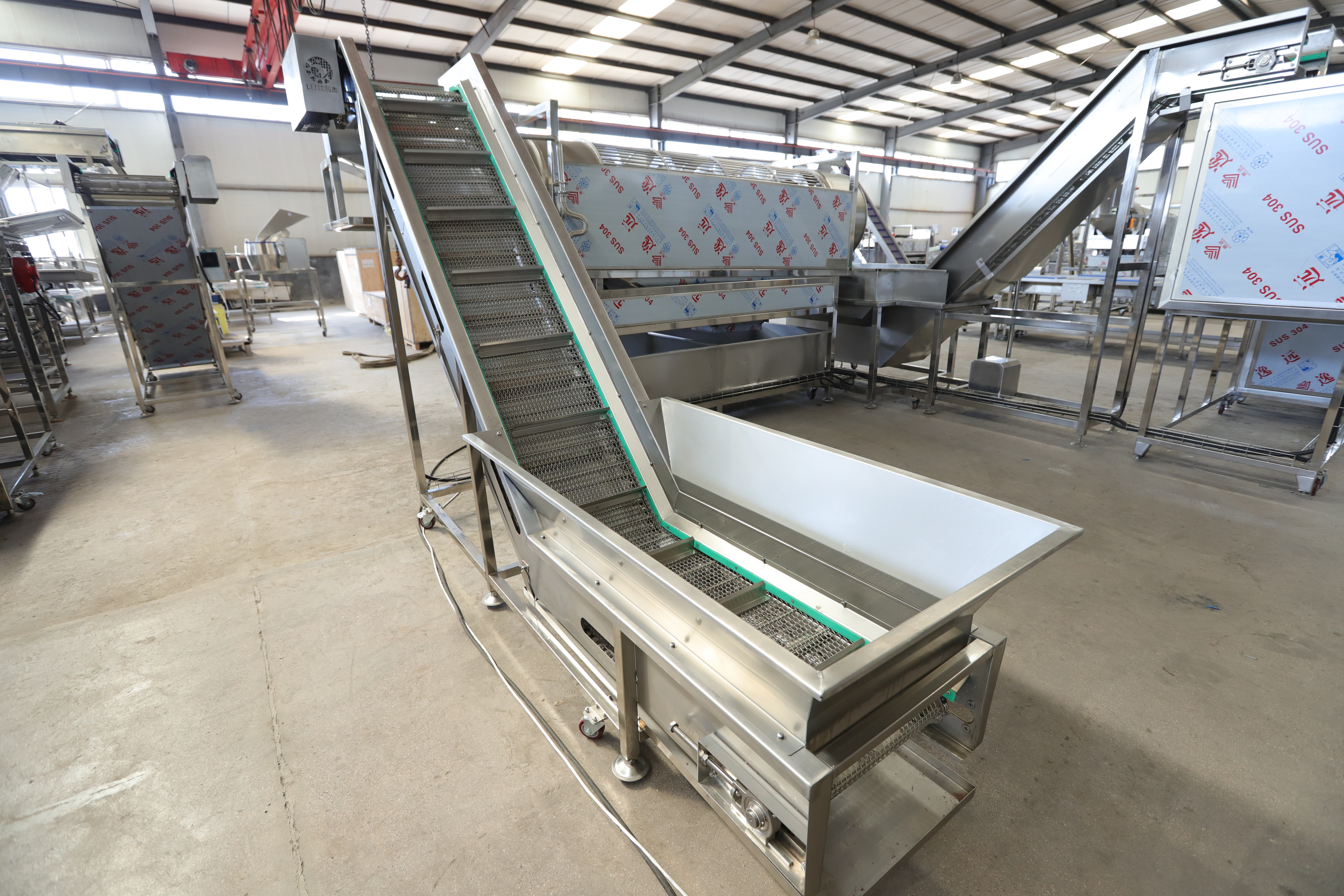 1上料输送机 (1)