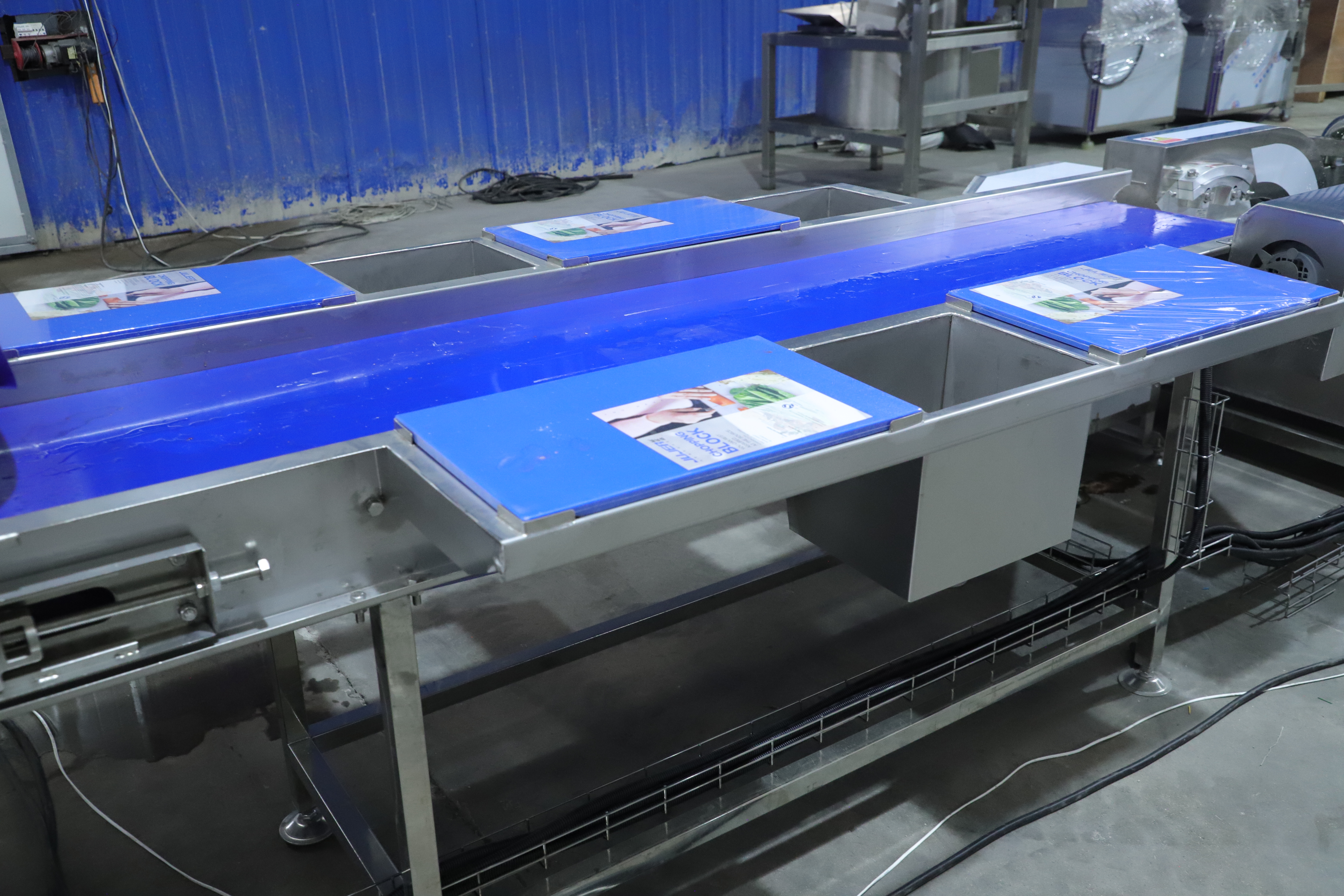 Fully automatic french fries production line开头第三个机器